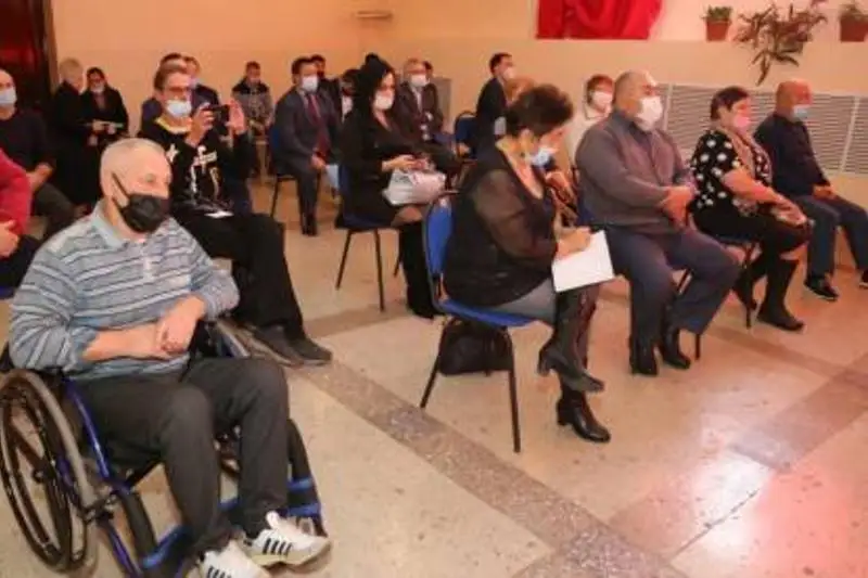 Жители Шахана рассказали акиму Карагандинской области о проблемах посёлка