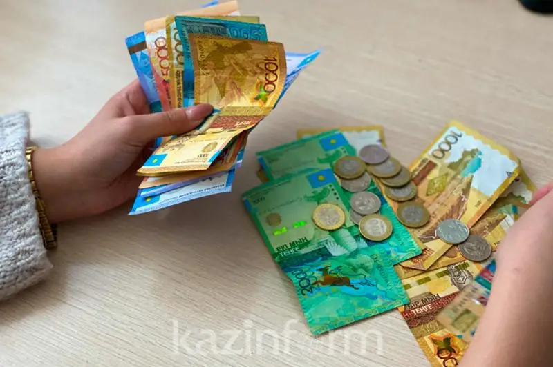 Более 107 тысяч жителей Атырауской области получили соцвыплату в 42 500 тенге