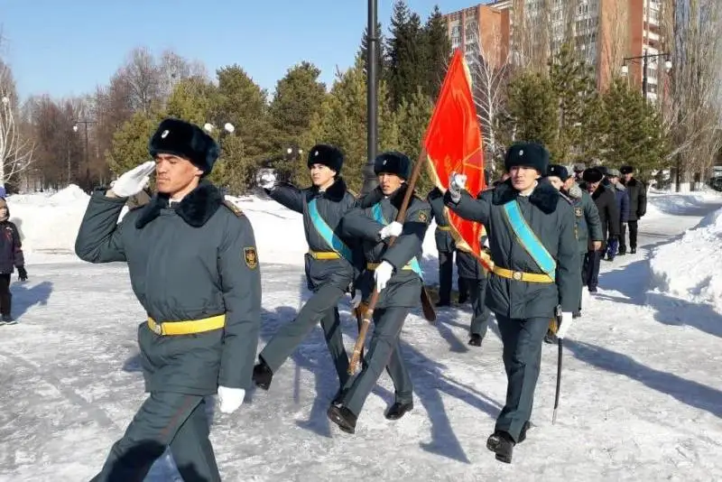 Копии Боевых знамен Победы прибыли в Усть-Каменогорск и Аягоз