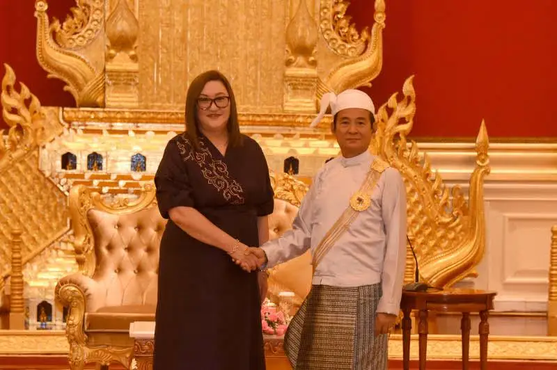 Посол Казахстана вручила верительные грамоты Президенту Мьянмы