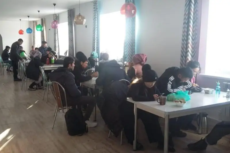 Свыше 50 граждан Узбекистана спасены из замерзающего автобуса в Актюбинской области