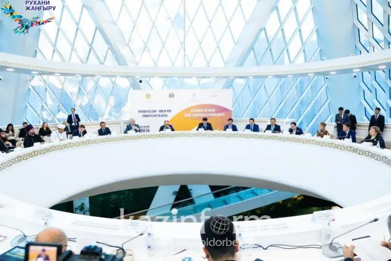 Даурен Абаев объяснил суть программы «Рухани жаңғыру»