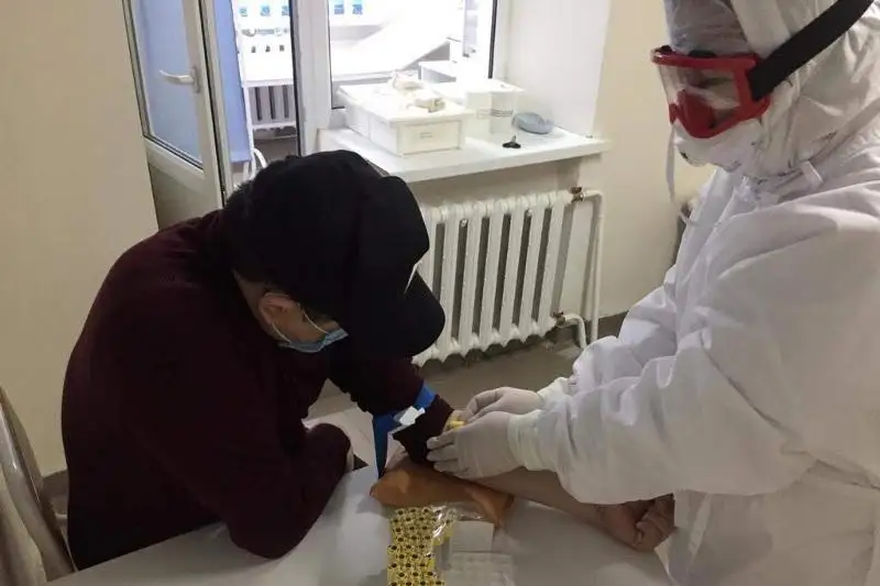 Подробности о новых заболевших коронавирусом сообщили в ЗКО