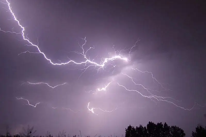 Град, гроза и сильный ветер ожидаются в Жамбылской области