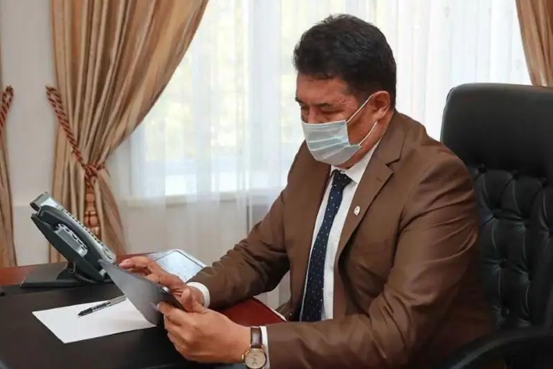 Аким Павлодара поделился с горожанами личным номером WhatsApp
