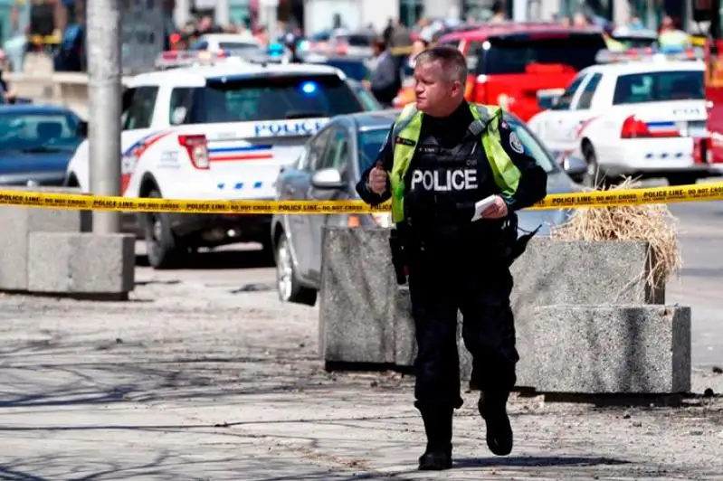 В центре Торонто в результате стрельбы один человек убит, есть раненые