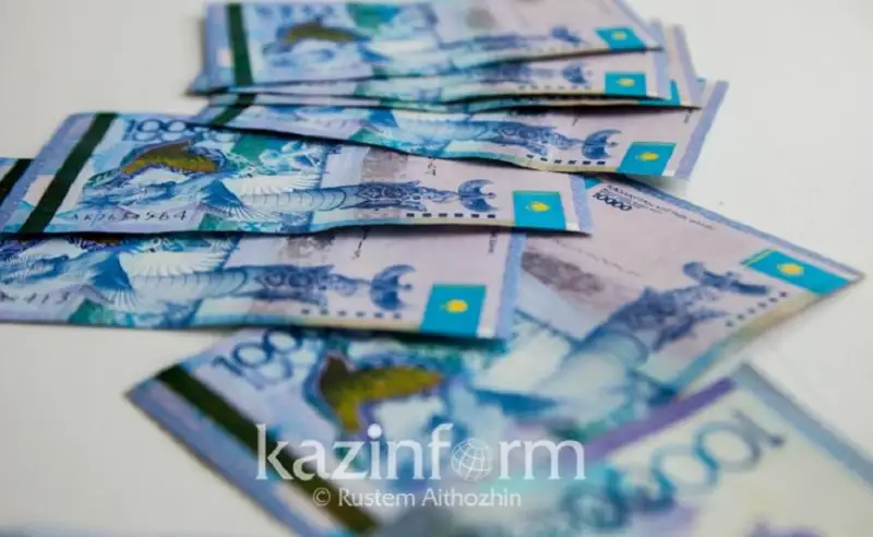 Около 18 млн штрафа за взятку заплатят адвокат и следователь в Шымкенте