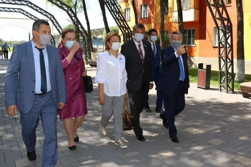 Сенаторы проверяют ход реализации госпрограмм