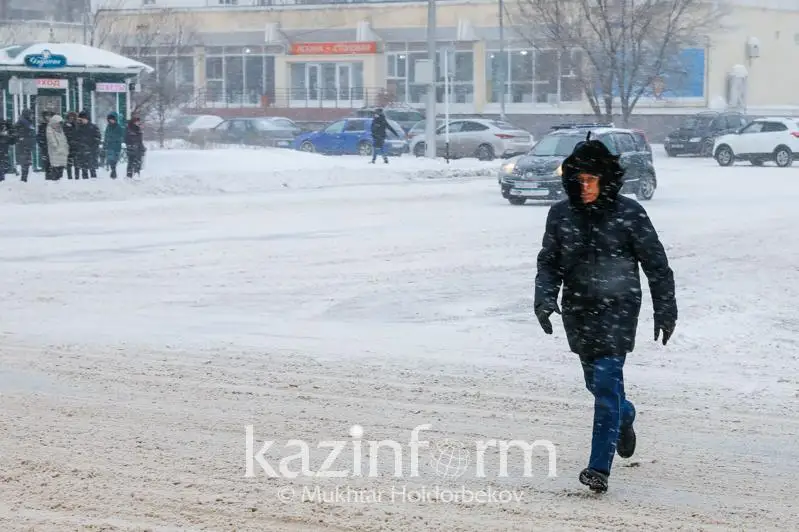 Погода на девятое февраля: на севере Казахстана – метели, на юге – грозы