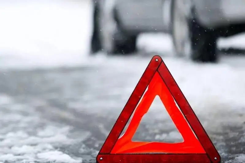 Пьяный водитель врезался в скорую в столице: три человека госпитализированы