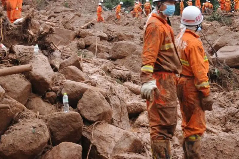 На юго-западе Китая из-за оползня пропали без вести 8 человек