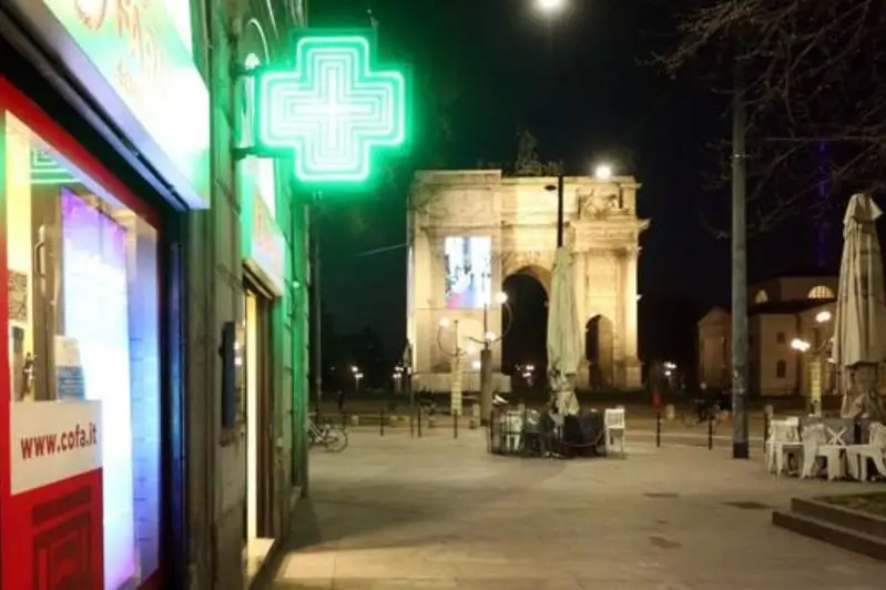 Коронавирус: В Италии закрываются магазины, ВОЗ объявила вирус пандемией