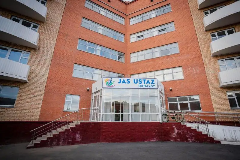 После встречи с акимом столицы снизят арендную плату в общежитии для учителей