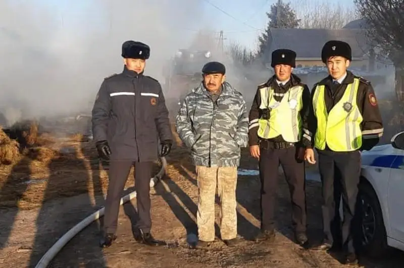 Полицейские в Алматинской области предотвратили крупный пожар