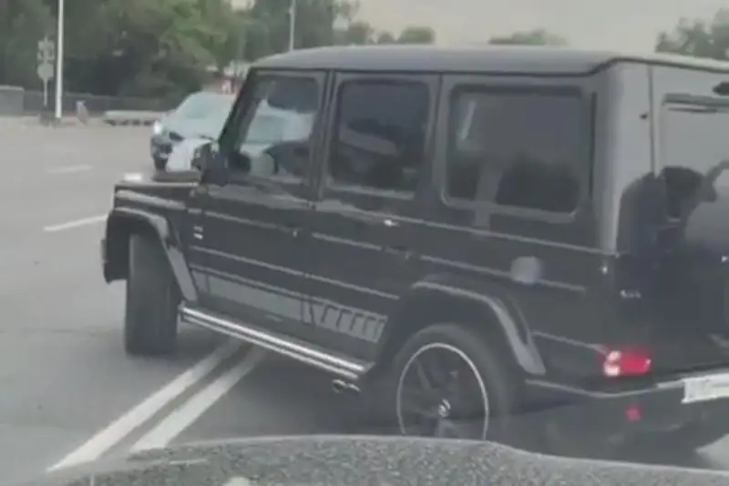 Водитель на «Гелендвагене» выехал на встречную полосу в Алматы