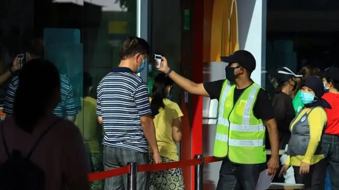 Коронавирус в мире: прежней жизни уже не будет, предупреждает эксперт ВОЗ