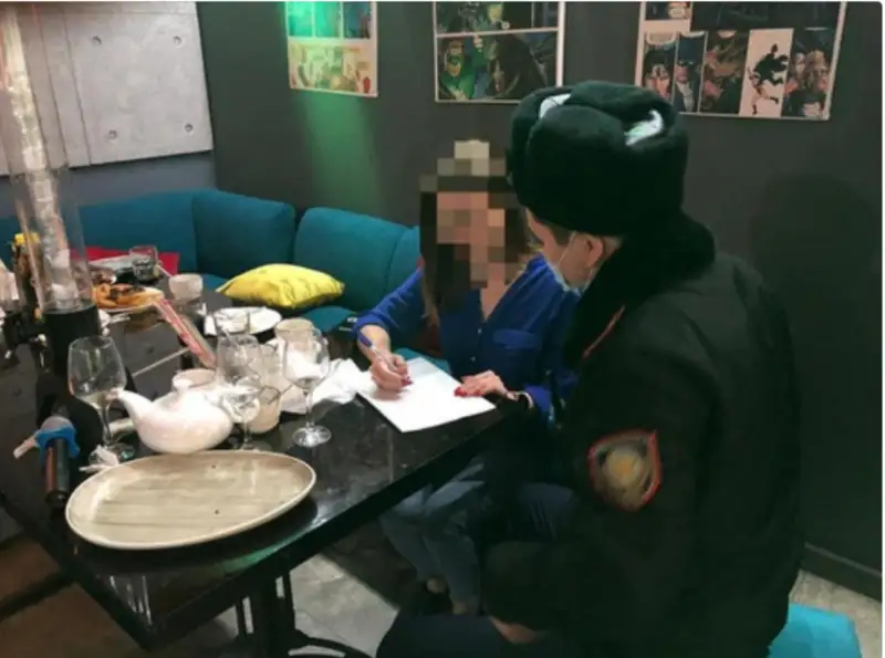 В Атырау караоке-клуб восемь раз нарушил карантинный режим