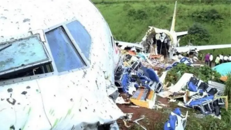 Авиакатастрофа в Индии: 18 погибших, обнаружены «черные ящики»