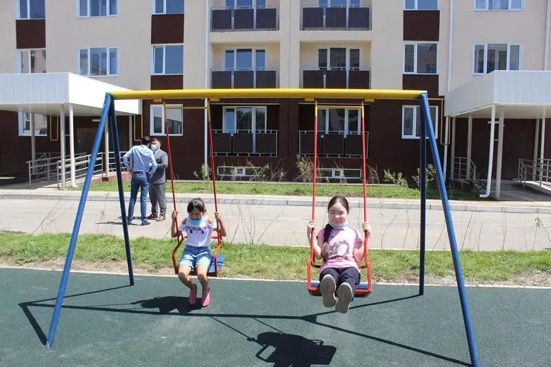 170 семей в канун Дня столицы получили ключи от новых квартир в Талгаре