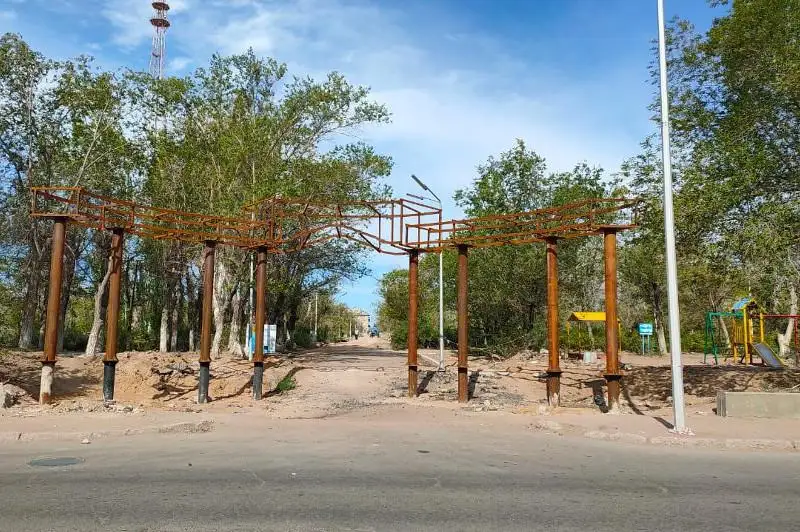 Центральный парк Балхаша обновят к концу августа