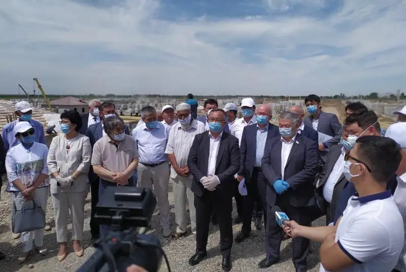 Профсоюзы Казахстана и Узбекистана оказали помощь жителям Мактаарала на 66 млн тенге