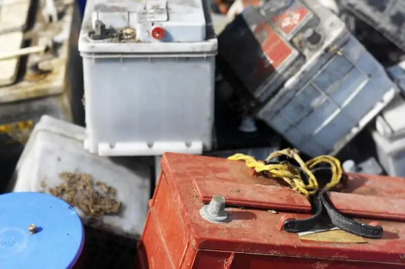 В Казахстане утилизируются все старые автомашины и 95% аккумуляторов