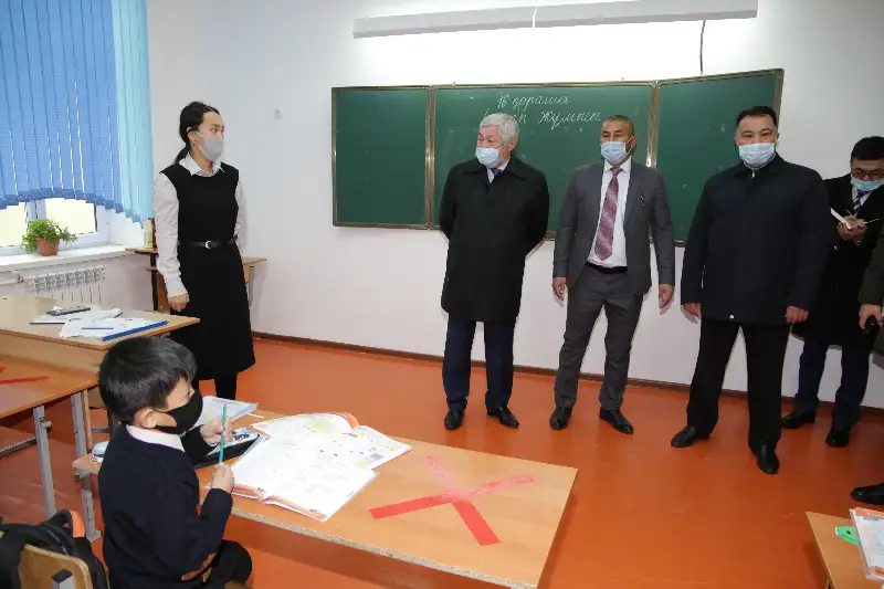 В школах Тараза увеличилось количество дежурных классов