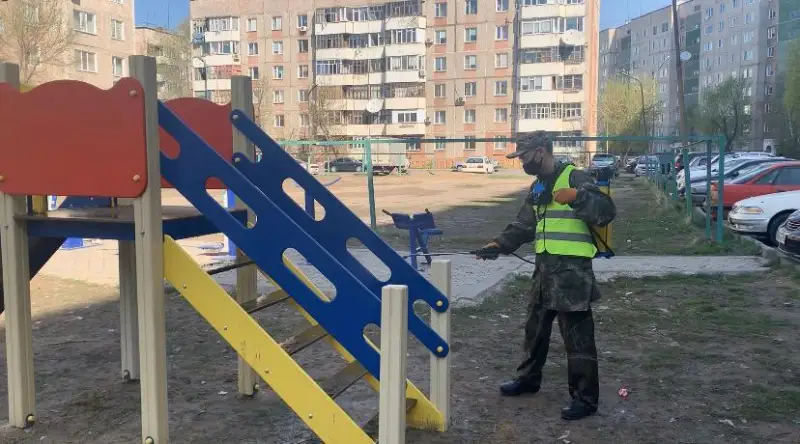 Военнослужащие РгК «Восток» провели дезобработку в  Аксу