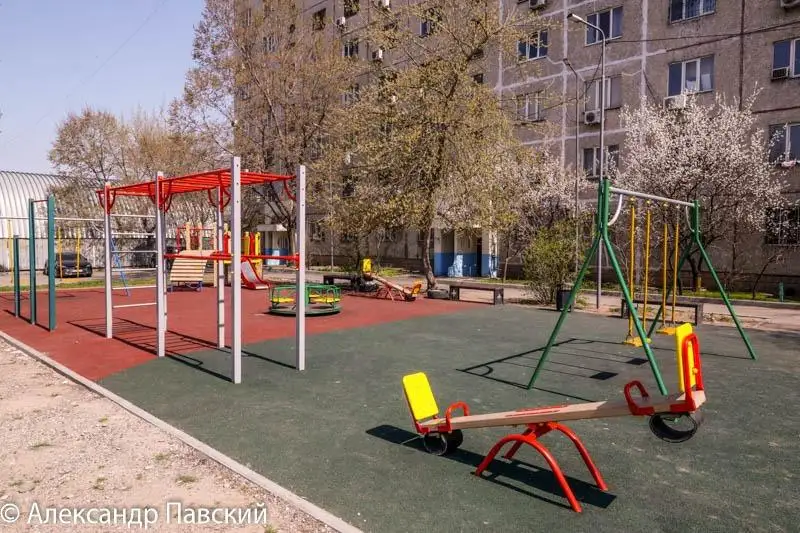 Президент РК поручил проработать вопрос открытия доступа к детским площадкам