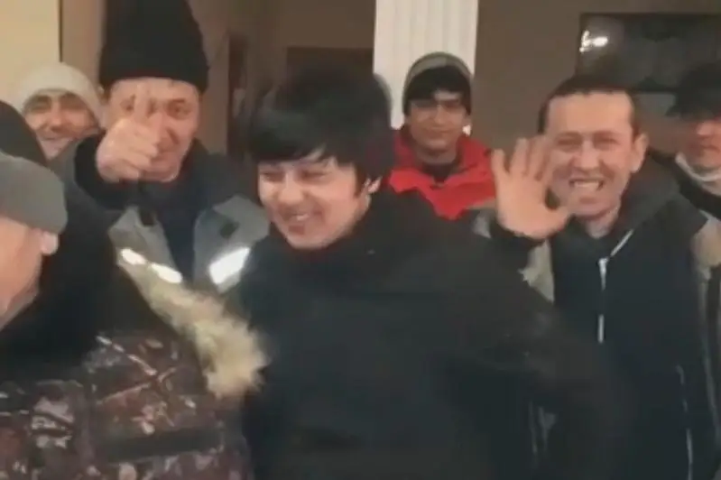 Замерзавших узбекистанцев спасли на трассе в Павлодарской области