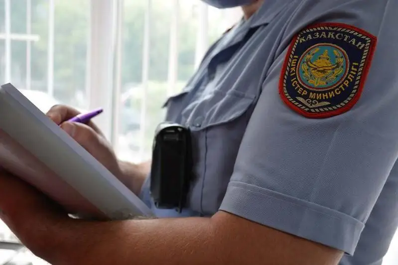 Мать оштрафовали за прогулки её 16-летней дочери по ночам в Павлодарской области