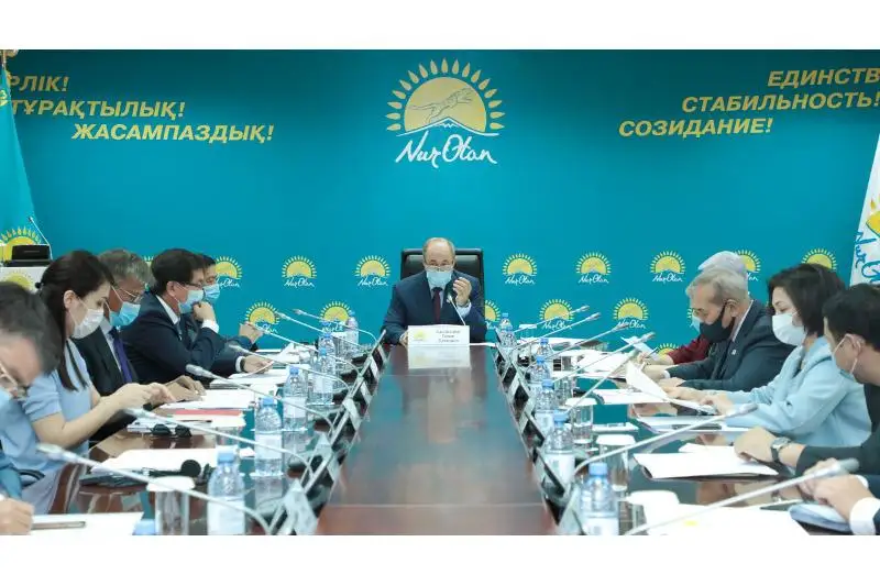 В «Nur Otan» потребовали наказать вице-министров Минздрава и Минтруда
