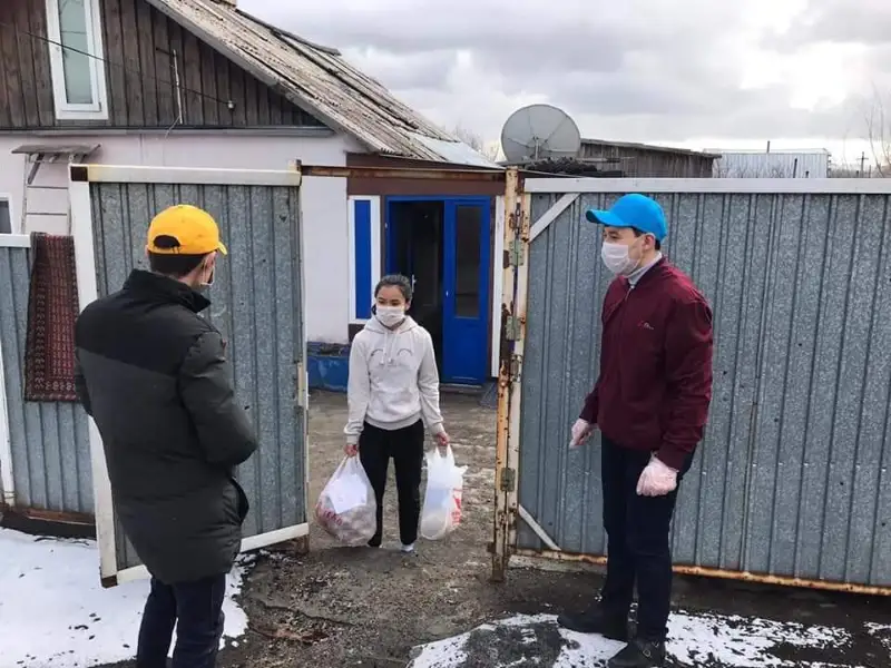 Пять тысяч килограммов мяса раздали многодетным семьям и одиноким пожилым нуротановцы