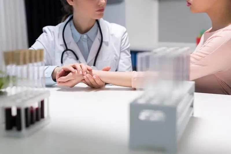 Как восстановить здоровье вылечившимся от коронавируса, рассказали китайские врачи в Алматы