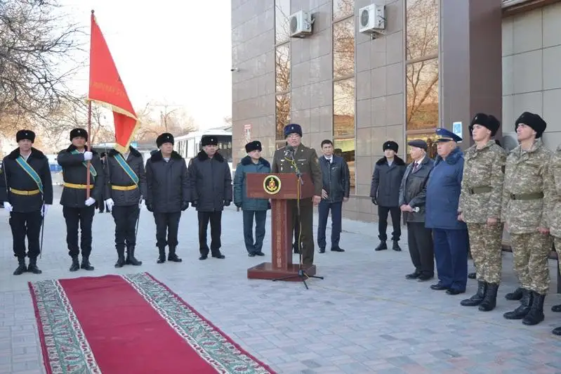 Боевое знамя 74-й морской стрелковой бригады прибыло в Актау
