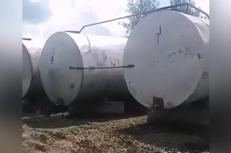 Экологи обследуют почву и воду возле «бочек с химикатами» в СКО