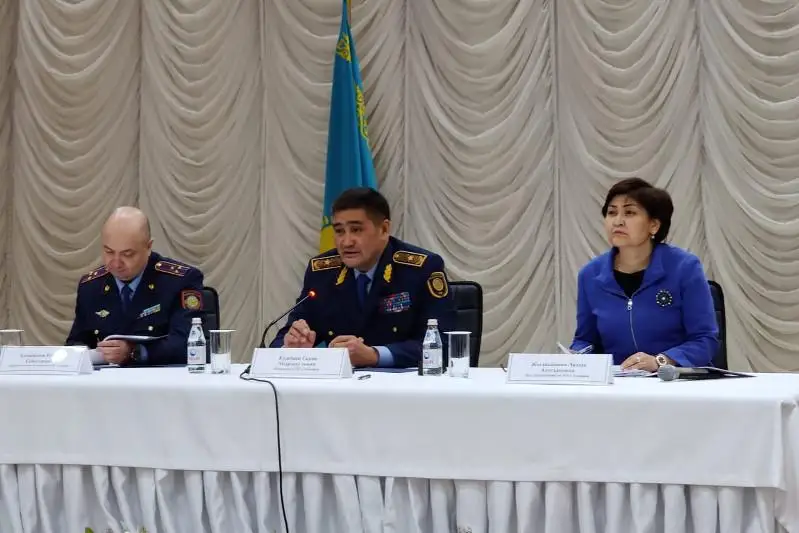 Специализированную охрану предложили ввести во всех школах Алматы