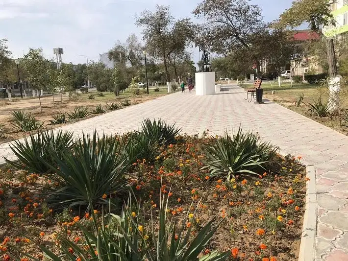 Аллею геологов открыли в Актау