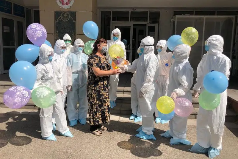 Военный госпиталь в Алматы выписал последнего пациента с коронавирусом