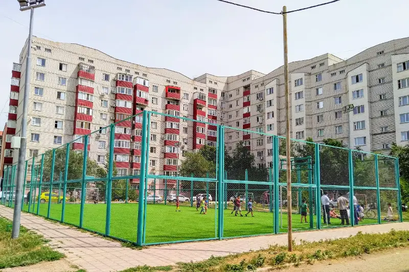 Шесть спортивных площадок капитально отремонтировали в Уральске
