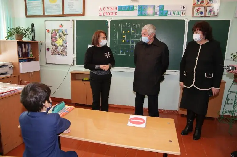 Бердибек Сапарбаев отреагировал на жалобу родителей