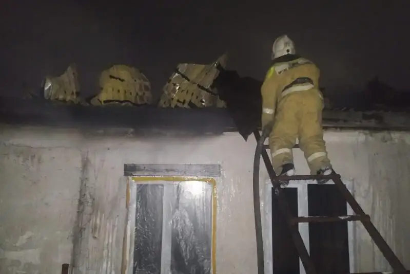 Трупы двух мужчин обнаружили пожарные в ходе тушения огня в Павлодарской области