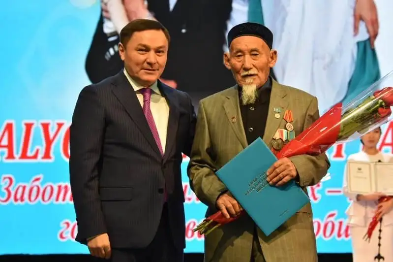 Более 600 пожилых людей чествовали в Кокшетау