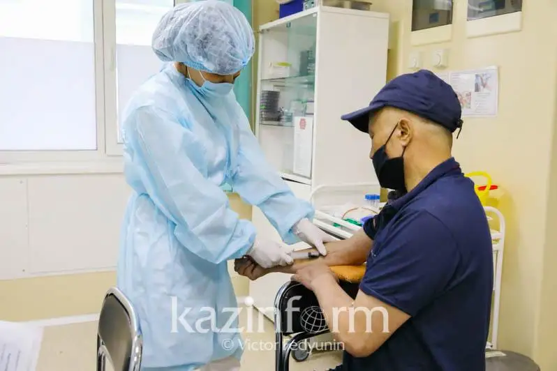 Более 1,4 тысячи медработников получили выплаты