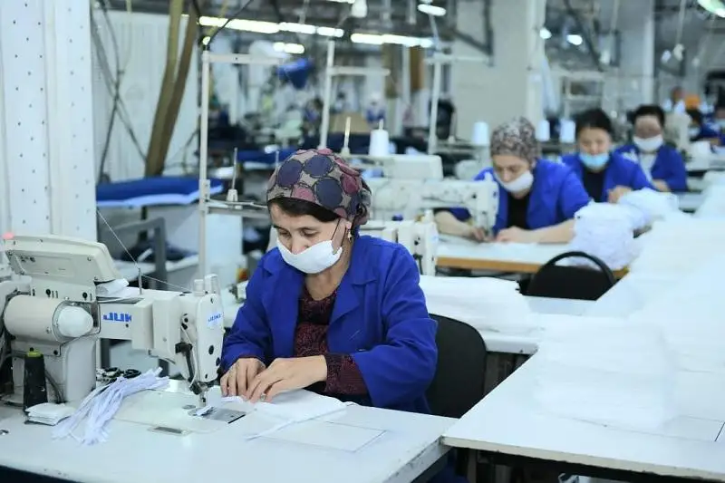 К массовому пошиву защитных масок приступили во всех районах Туркестанской области