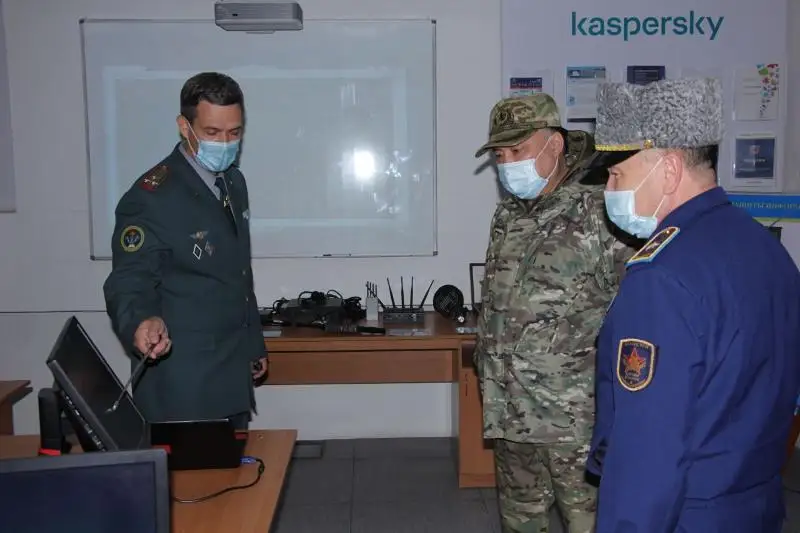 Замминистра обороны Тимур Дандыбаев посетил Алматинский гарнизон