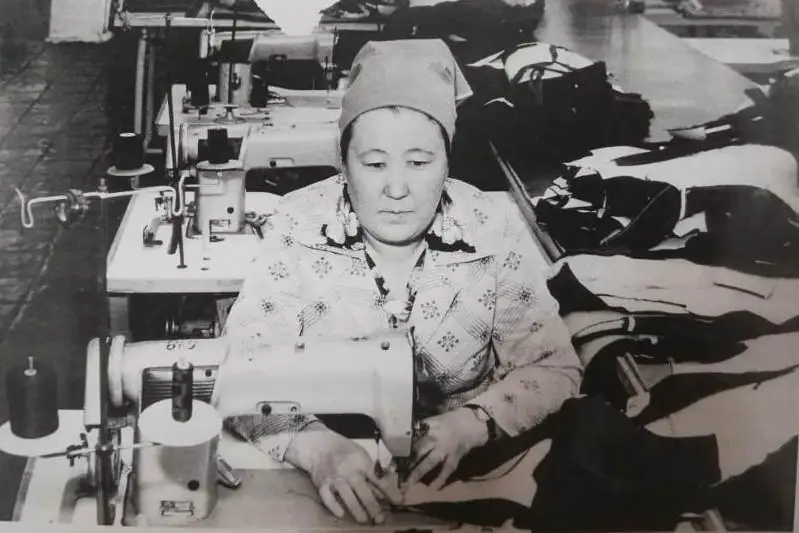 Шинелями и телогрейками снабжала фронтовиков Талдыкорганская швейная фабрика