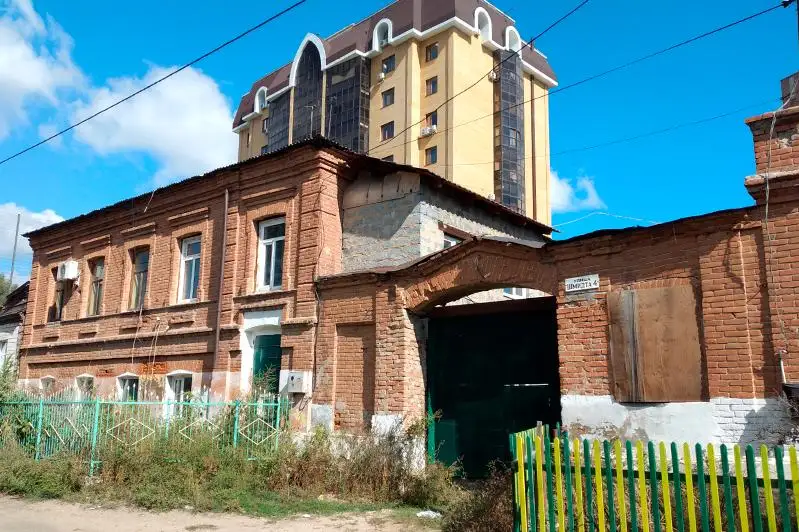 Снос старинных зданий продолжается в Семее