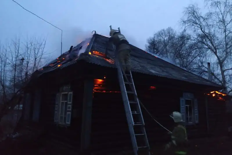 Четыре человека пострадали во время пожара в Семее