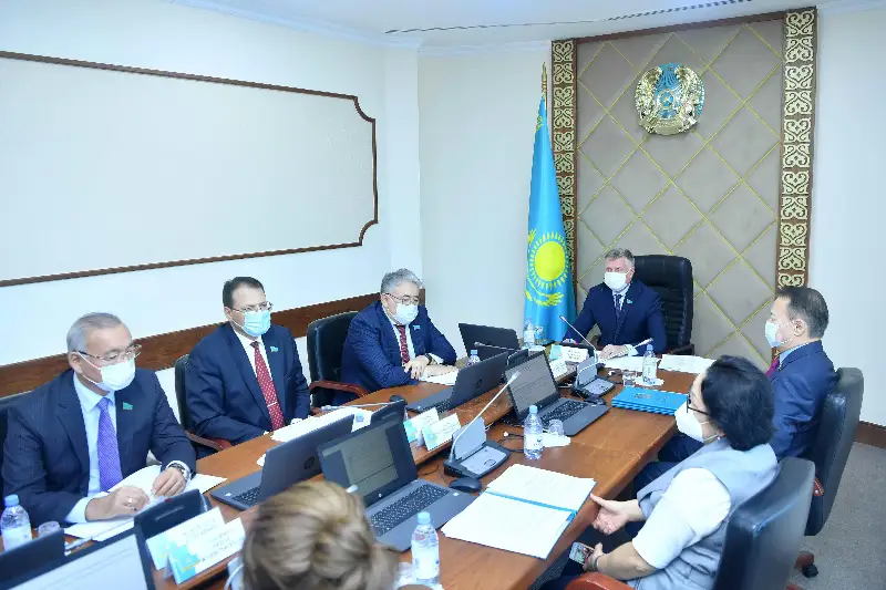 Сенат рассмотрит законопроект о сотрудничестве в области миграции между Казахстаном и Беларусью